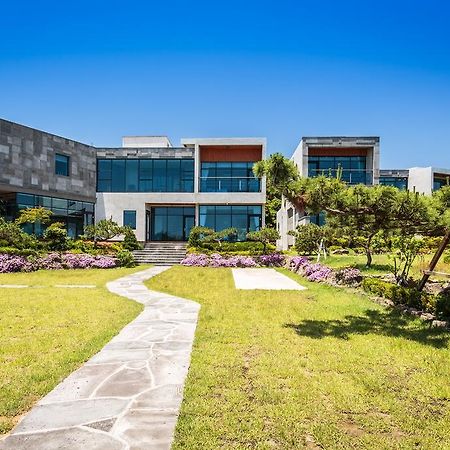 Cobeach Familiar Pension 서귀포 외부 사진